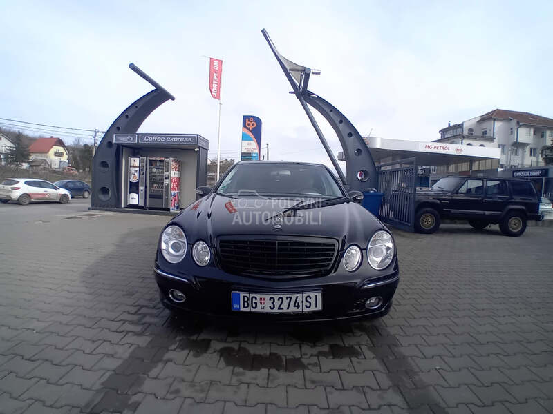 Mercedes Benz E 200 
