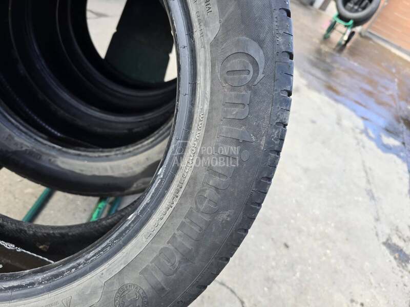 Continental 215/55 R17 Letnja