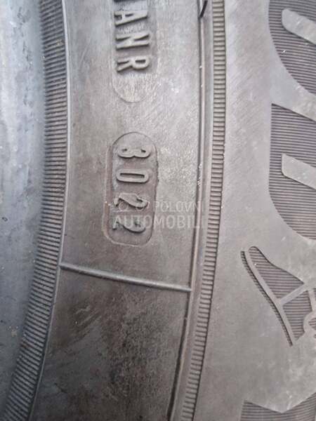 Goodyear 225/60 R18 Zimska