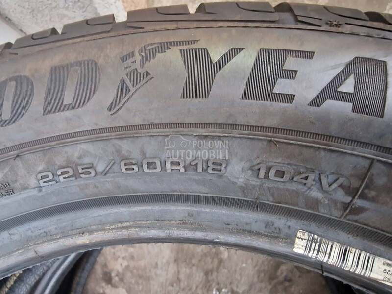 Goodyear 225/60 R18 Zimska