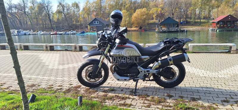 Moto Guzzi V85TT TRAVEL