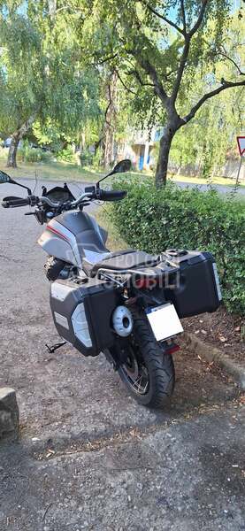 Moto Guzzi V85TT TRAVEL
