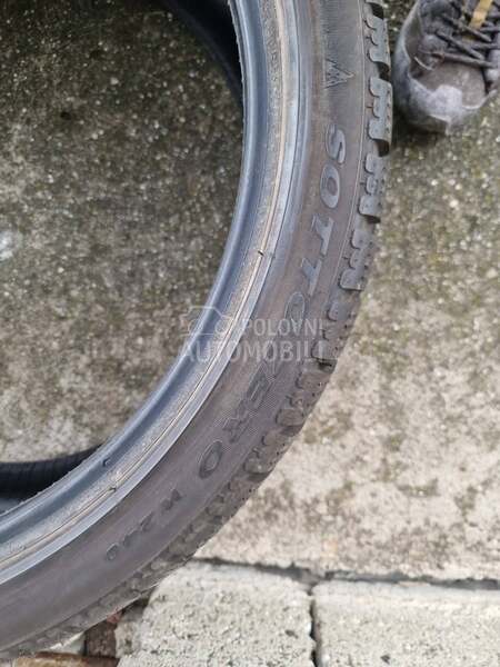 Pirelli 255/35 R20 Zimska