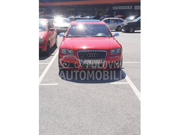 Audi S8 