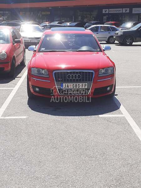Audi S8 
