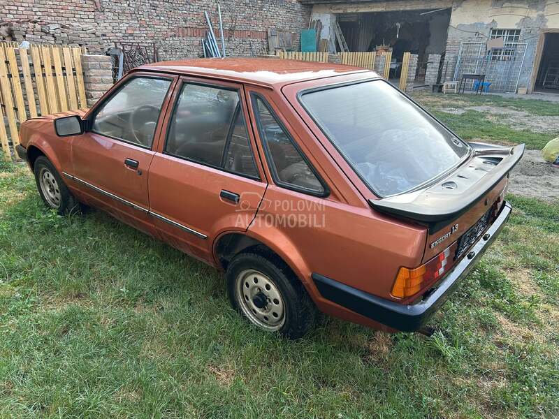 Ford Escort 