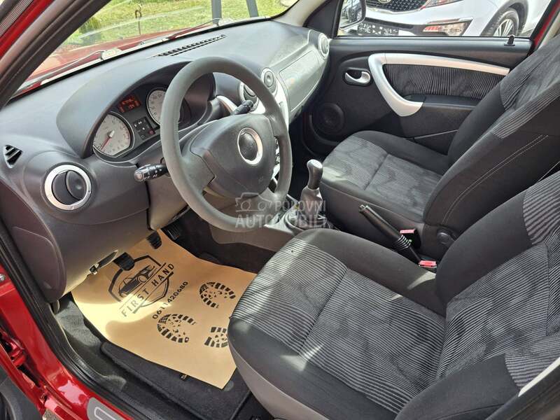 Dacia Sandero 1.6 B CH