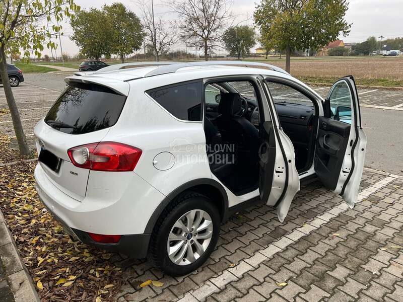 Ford Kuga TITANIUM