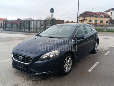 Volvo V40 D4