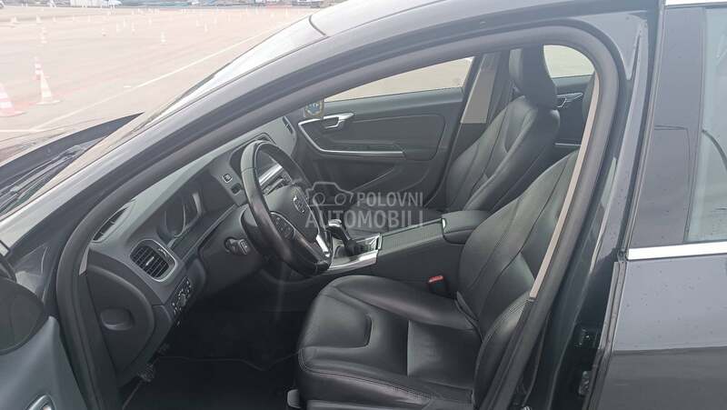 Volvo S60 D2