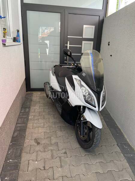 Kymco Downtown 300i