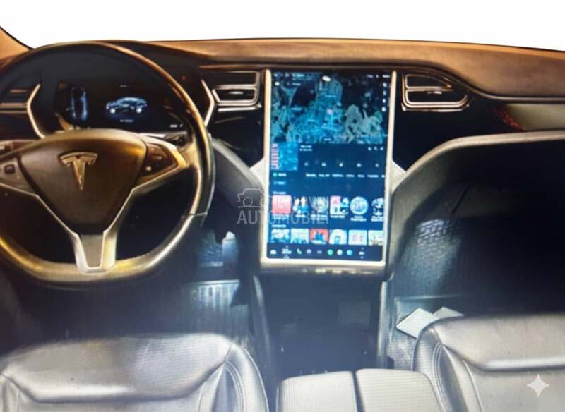 Tesla Model S 70D