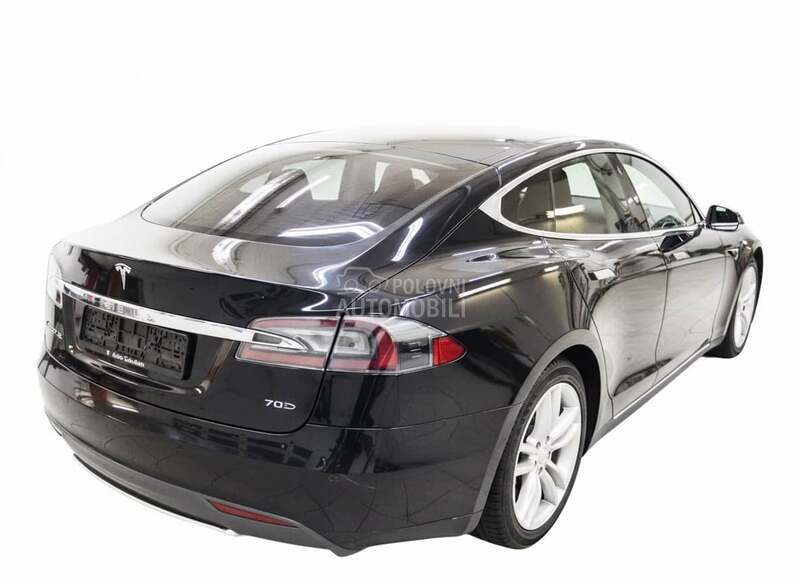Tesla Model S 70D