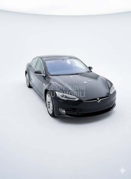 Tesla Model S 70D