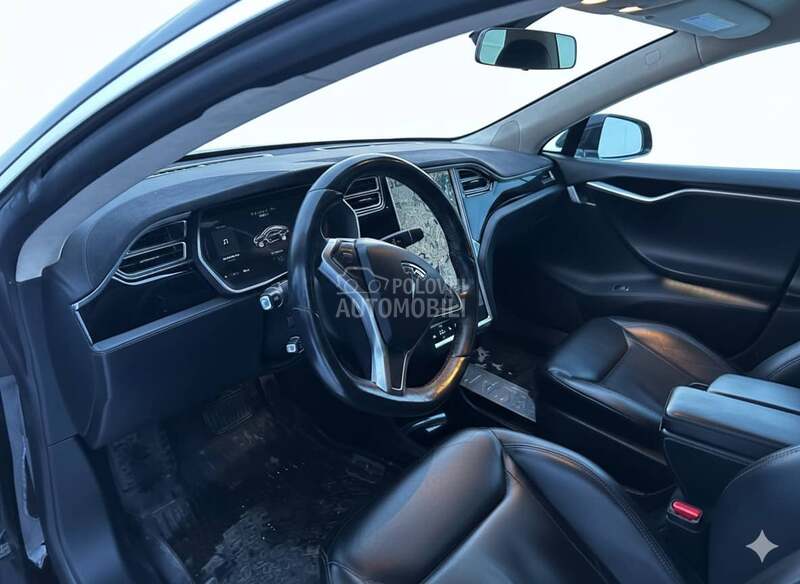 Tesla Model S 70D