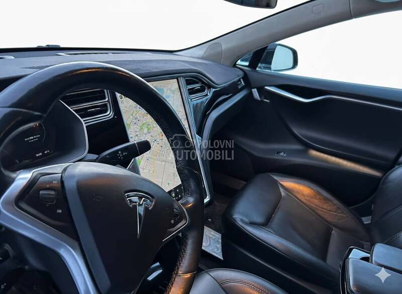 Tesla Model S 70D