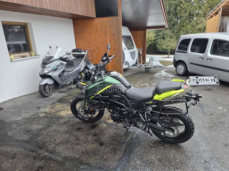Benelli trk 702x