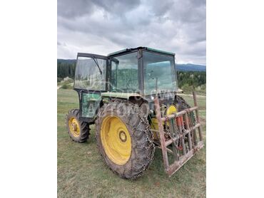 John Deere 2250