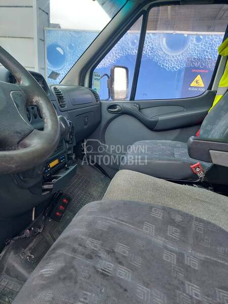 Mercedes Benz sprinter