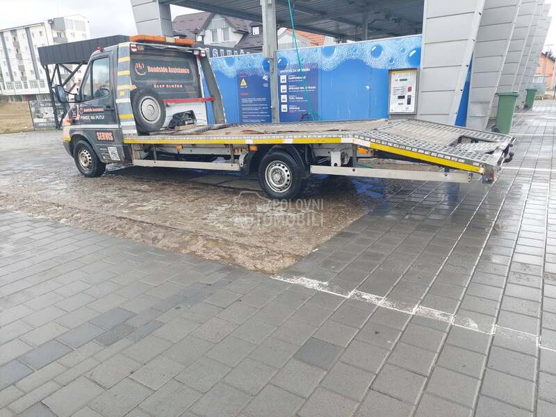 Mercedes Benz sprinter