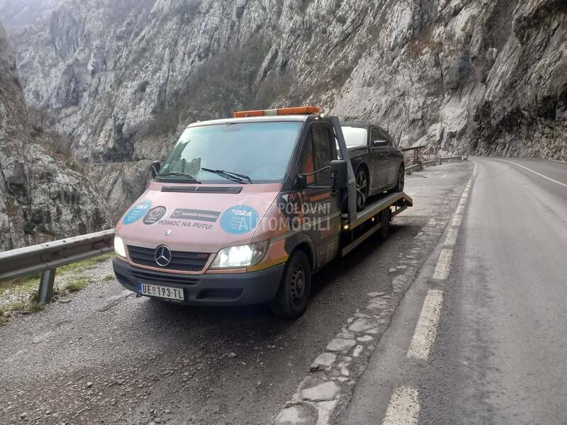 Mercedes Benz sprinter