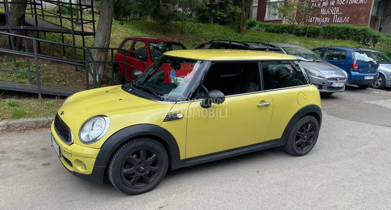 MINI One 