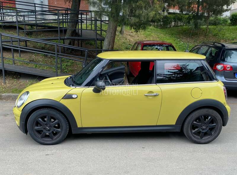 MINI One 