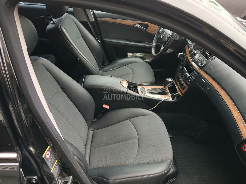 Mercedes Benz E 200 