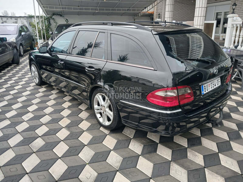 Mercedes Benz E 200 