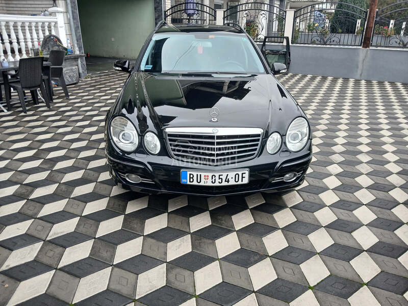 Mercedes Benz E 200 