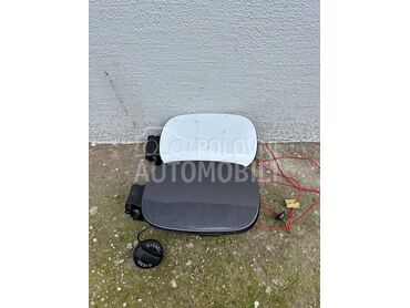 Poklopac rezervoara za Alfa Romeo Stelvio od 2017. do 2022. god.