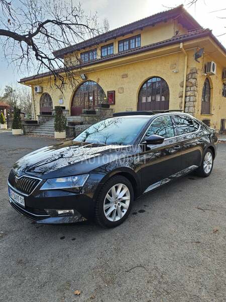 Škoda Superb 