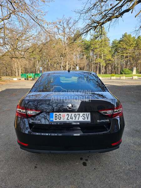 Škoda Superb 