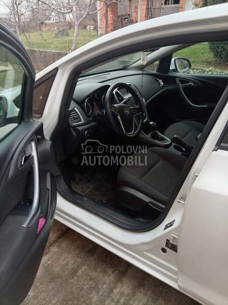 Opel Astra J 1.6 CDTI