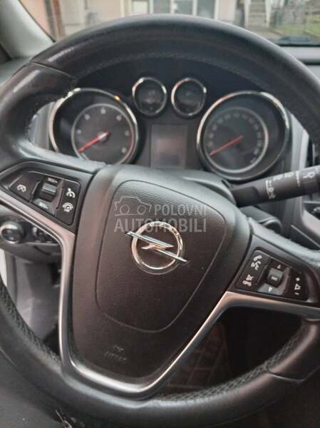 Opel Astra J 1.6 CDTI