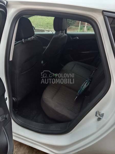 Opel Astra J 1.6 CDTI