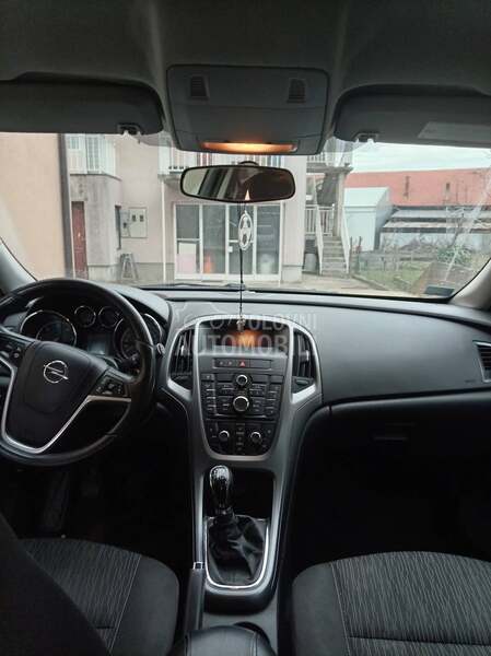 Opel Astra J 1.6 CDTI