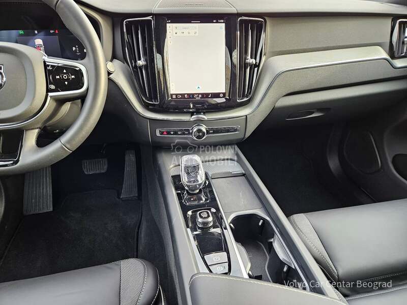 Volvo XC60 B5 AWD PLUS DARK