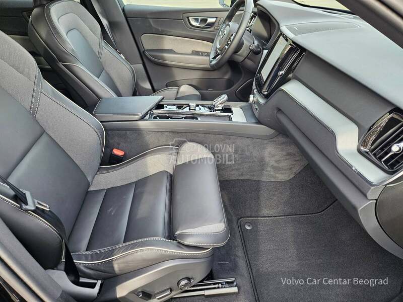 Volvo XC60 B5 AWD PLUS DARK