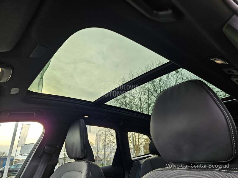 Volvo XC60 B5 AWD PLUS DARK