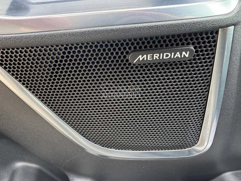 Jaguar E-Pace R DYNAMIC 240