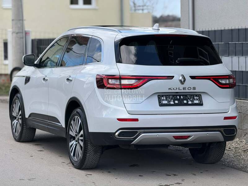 Renault Koleos INITIALE PARIS PANO