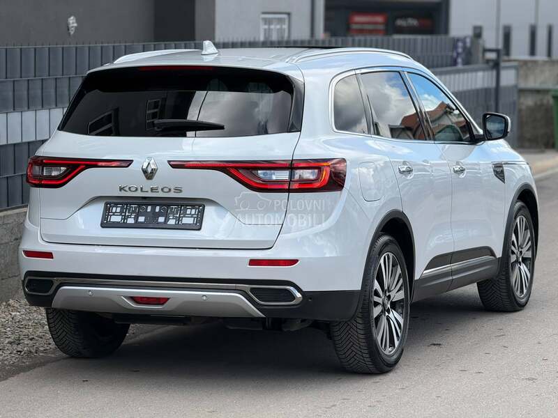 Renault Koleos INITIALE PARIS PANO