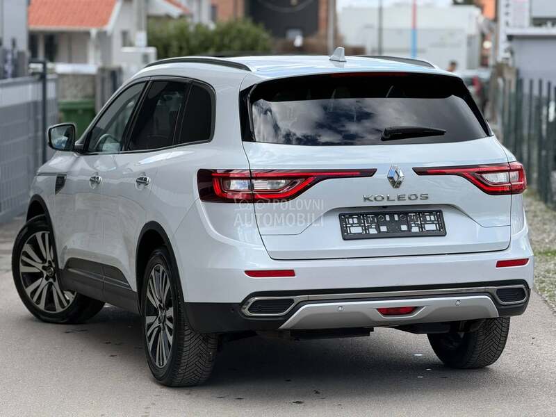 Renault Koleos INITIALE PARIS PANO