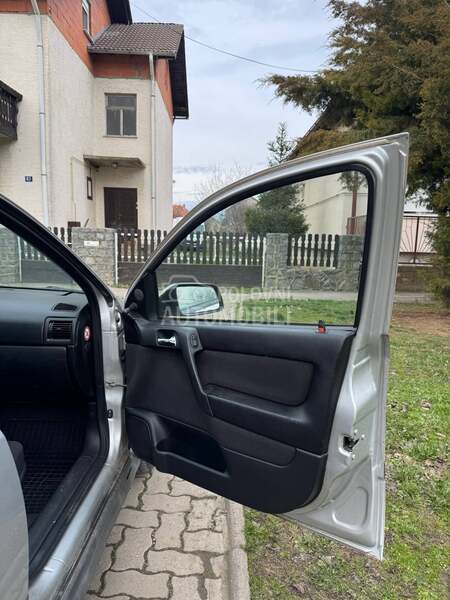 Opel Astra G 