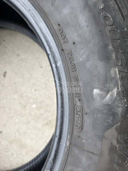 Hankook 235/60 R16 Zimska