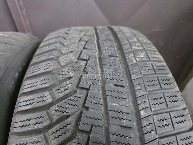 Hankook 235/60 R16 Zimska