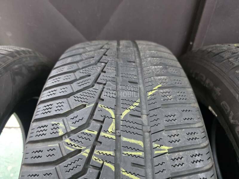 Hankook 235/60 R16 Zimska