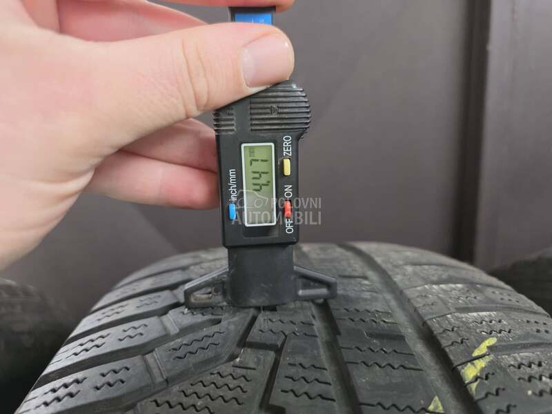 Hankook 235/60 R16 Zimska