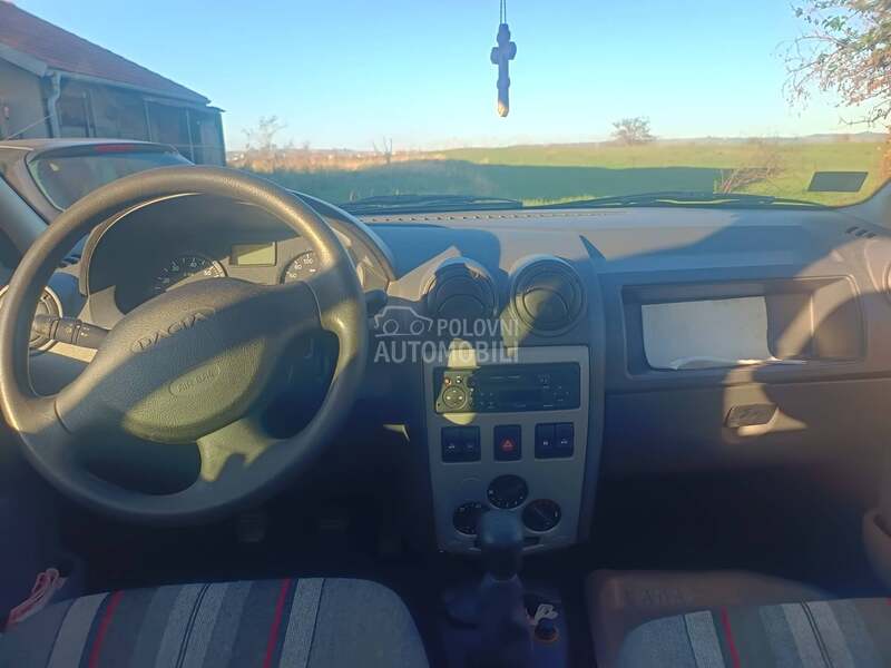 Dacia Logan 